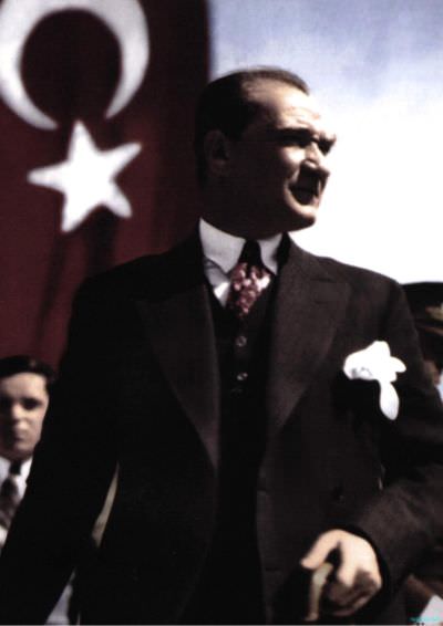 Sir HotStyle: Atatürk, Stiliyle de Lider...