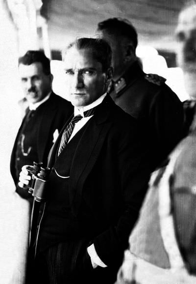 Sir HotStyle: Atatürk, Stiliyle de Lider...