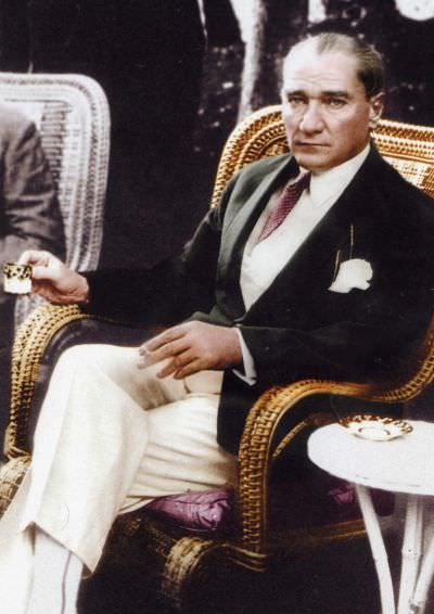 Sir HotStyle: Atatürk, Stiliyle de Lider...