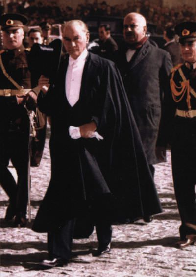 Sir HotStyle: Atatürk, Stiliyle de Lider...