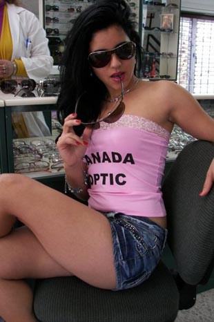 Kıbrısı karıştıran seksi öğretmen skandalı