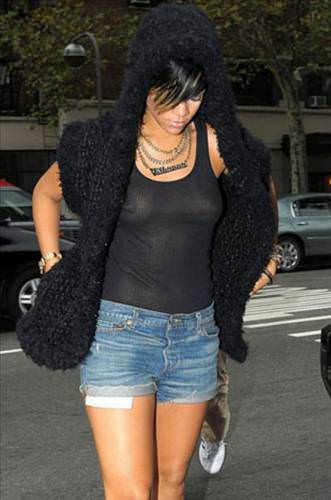 Transparan Rihanna!