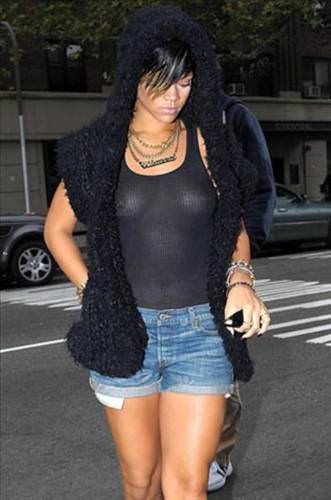 Transparan Rihanna!