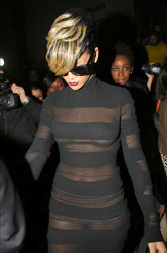 Transparan Rihanna!