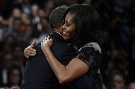 Başkanlık, aşk, zafer, sarılma