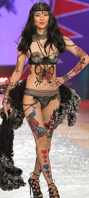 Victoria's Secret olmadan asla!