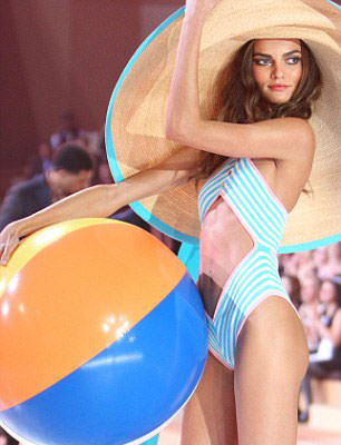 Victoria's Secret olmadan asla!