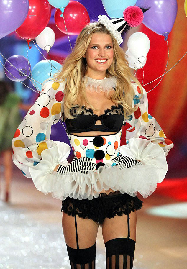 Victoria's Secret olmadan asla!