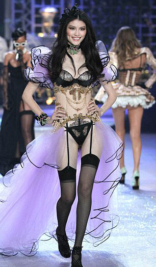 Victoria's Secret olmadan asla!