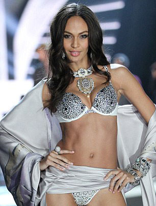 Victoria's Secret olmadan asla!