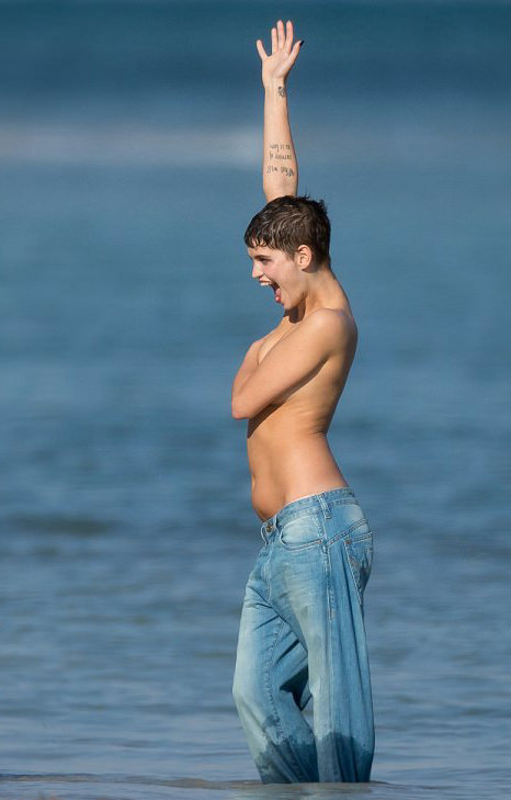 Pixie Geldof'tan sıcak pozlar