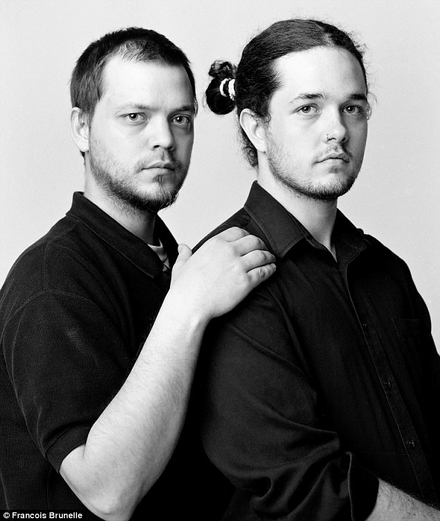 İkiz gibiler ama değil!