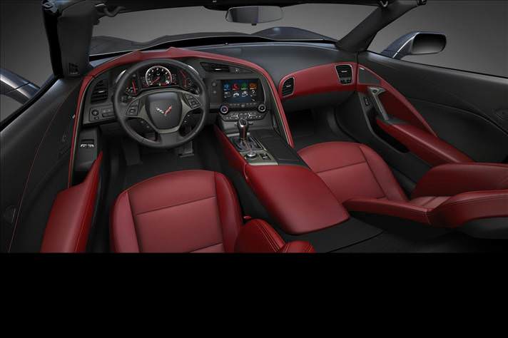 Corvette Stingray'in dönüşü muhteşem oldu