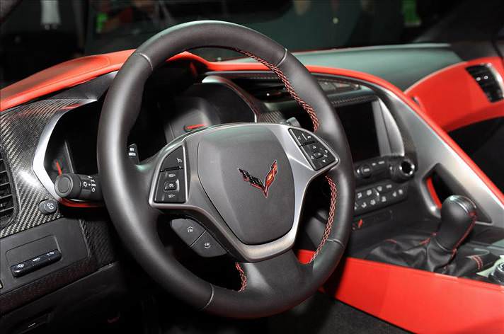 Corvette Stingray'in dönüşü muhteşem oldu