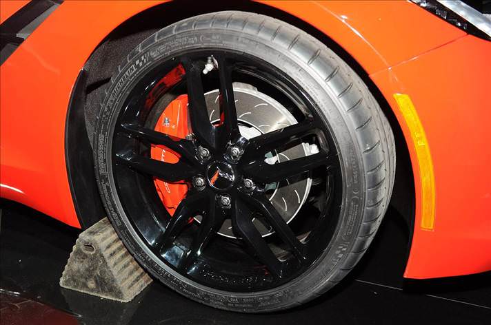 Corvette Stingray'in dönüşü muhteşem oldu