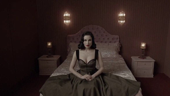 Dita'yı izlemek mi, dinlemek mi ?