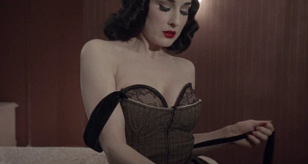 Dita'yı izlemek mi, dinlemek mi ?