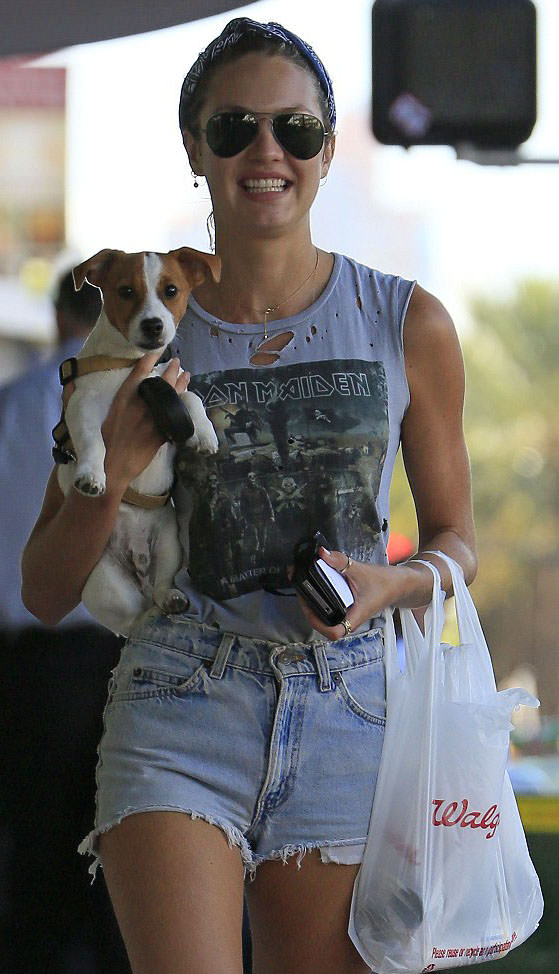 Candice’in köpeği olmak...