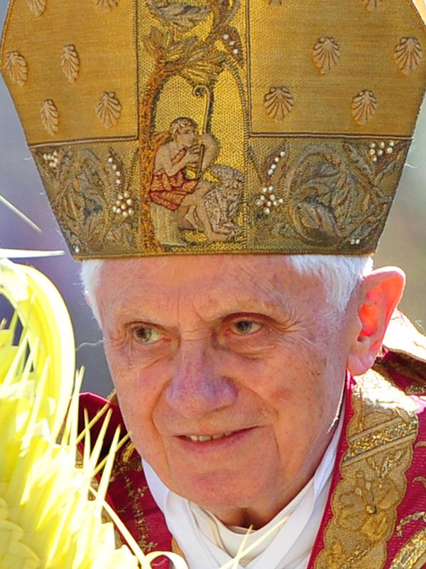 Papalar da istifa eder