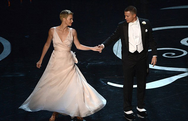 Charlize Theron Oscar Ödül Töreninde