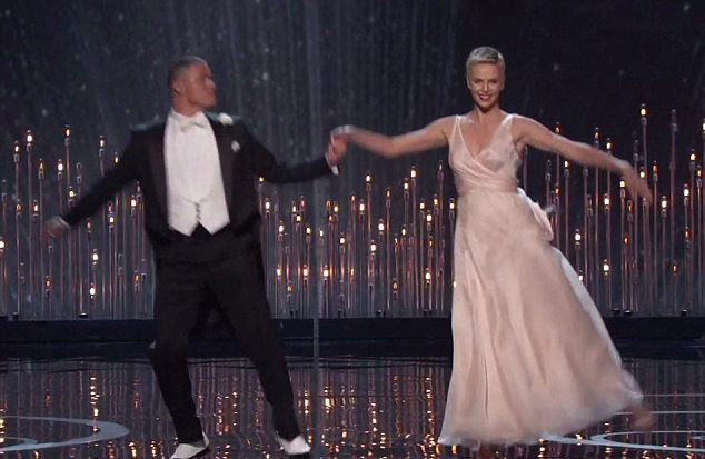 Charlize Theron Oscar Ödül Töreninde