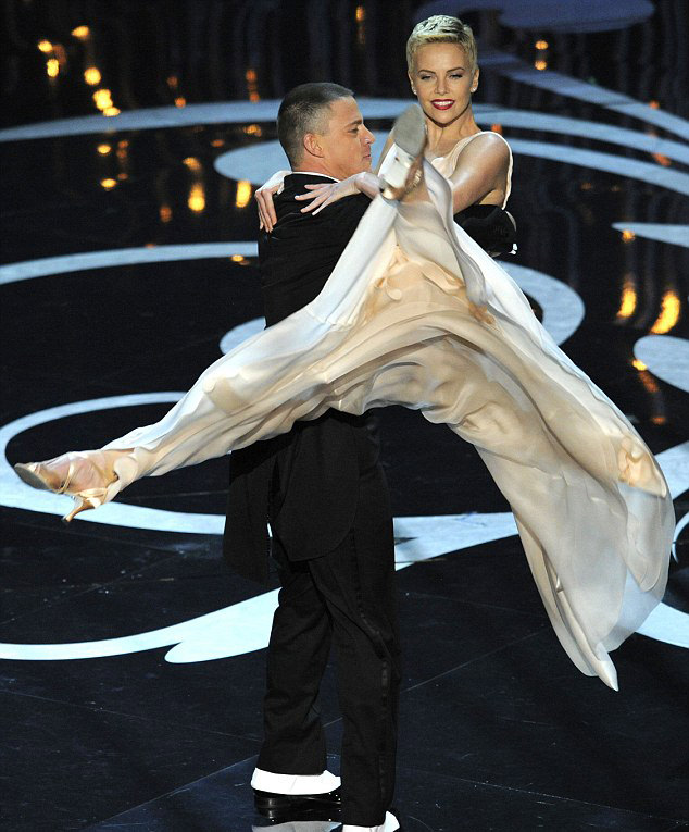 Charlize Theron Oscar Ödül Töreninde