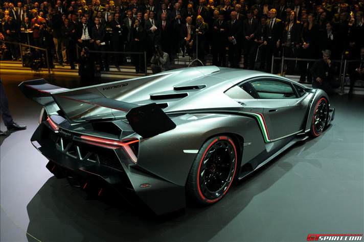 Lamborghini Veneno tanıtıldı