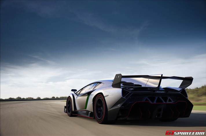 Lamborghini Veneno tanıtıldı