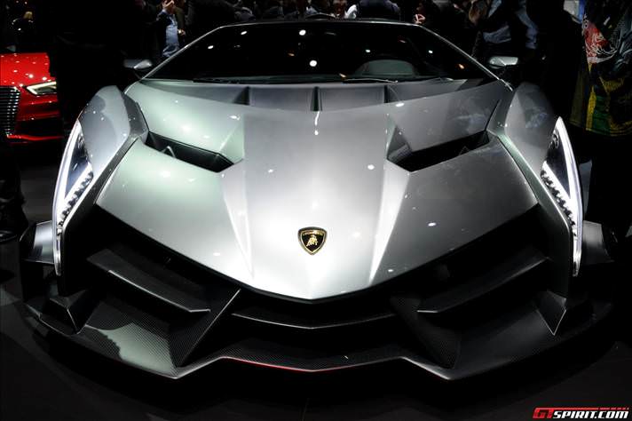 Lamborghini Veneno tanıtıldı