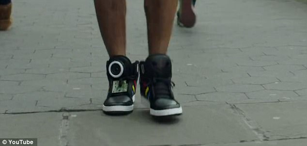 Google’dan konuşan ayakkabı