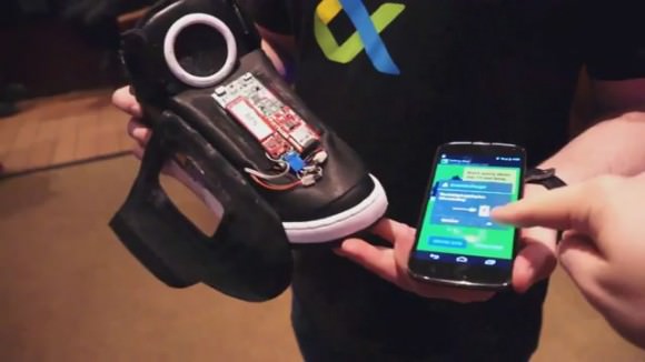 Google’dan konuşan ayakkabı