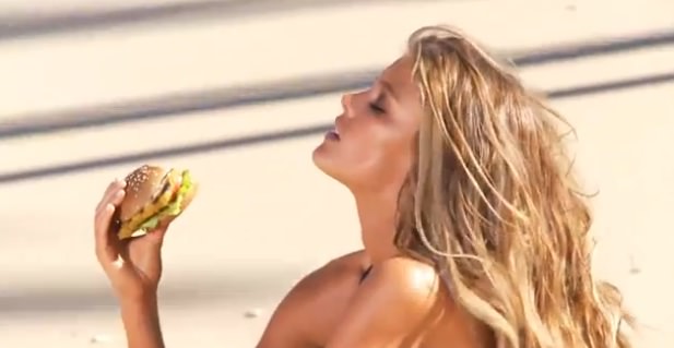 Hamburger yemek hiç bu kadar seksi olmamıştı!