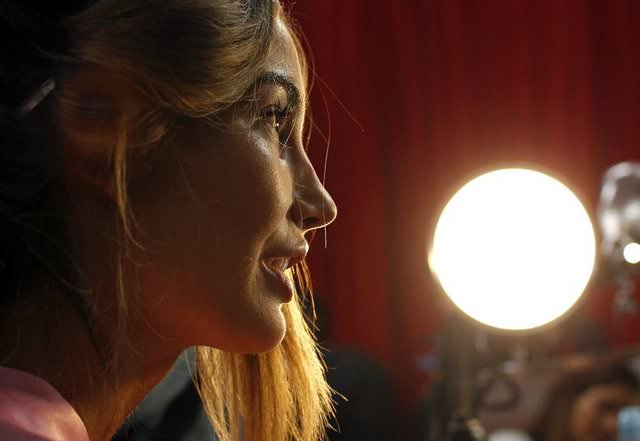 Hasırdan 'melek' Lily Aldridge