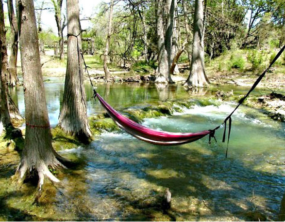 Sallanmak isteyeceğin muhteşem hamaklar