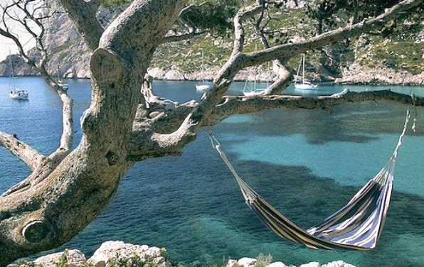 Sallanmak isteyeceğin muhteşem hamaklar