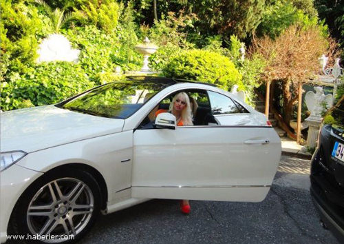 Adnan Hoca'nın 'melekleri' The Times'ta