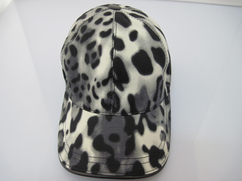 Erkek modasında leopar desen