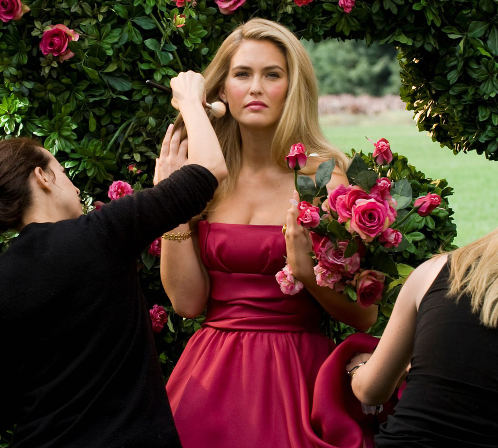 Escada güzeli: Bar Rafaeli