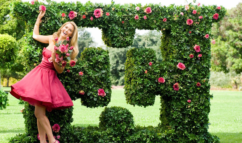 Escada güzeli: Bar Rafaeli