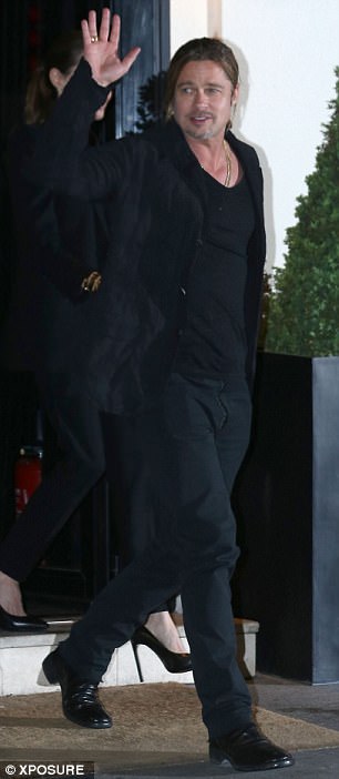 Doğum günü kutlamasına erken başladılar