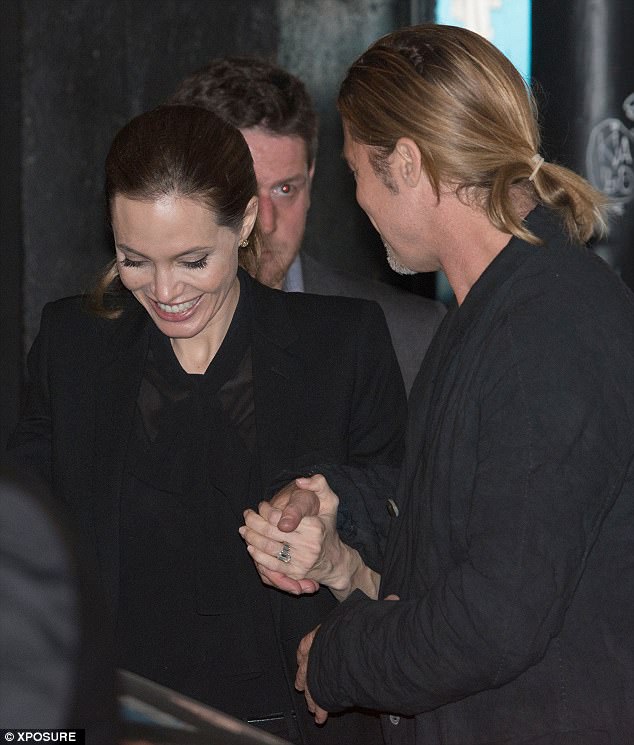 Doğum günü kutlamasına erken başladılar