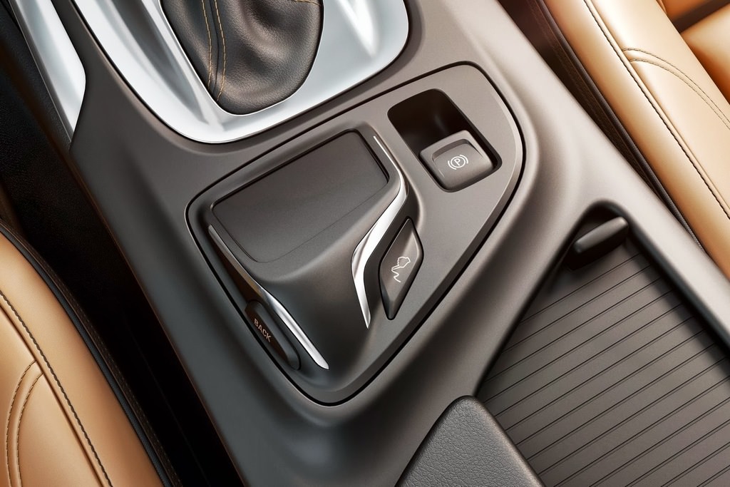 Makyajlı Opel Insignia eylülde Türkiye'de