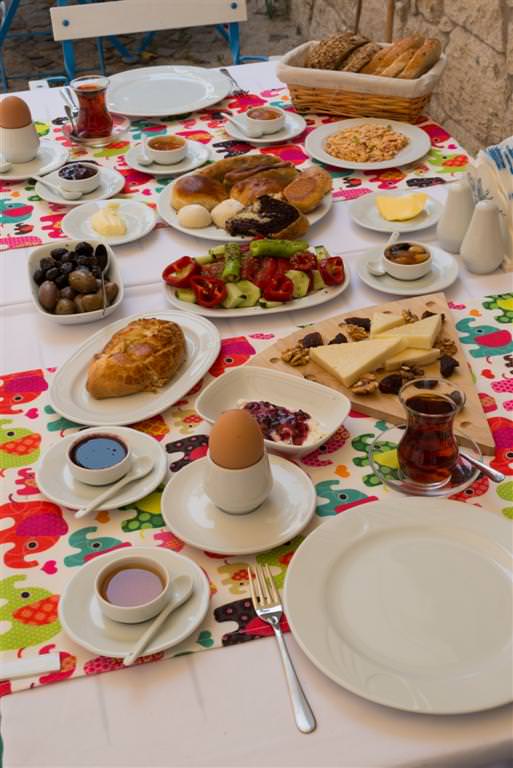 Alaçatı’da Bir Güzel Butik Otel : Kedili Ev