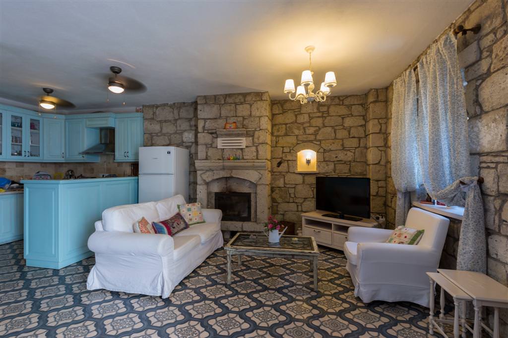 Alaçatı’da Bir Güzel Butik Otel : Kedili Ev