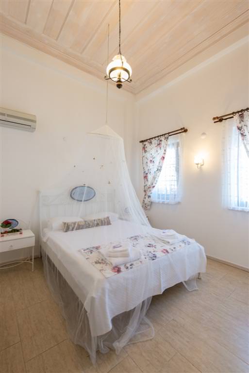 Alaçatı’da Bir Güzel Butik Otel : Kedili Ev