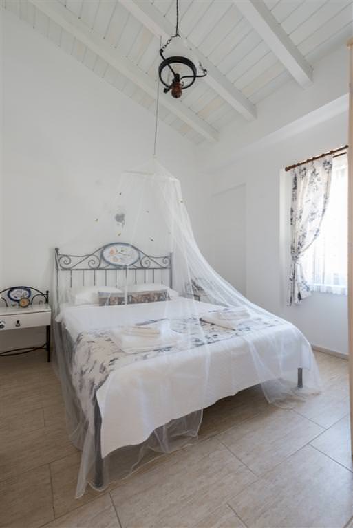 Alaçatı’da Bir Güzel Butik Otel : Kedili Ev