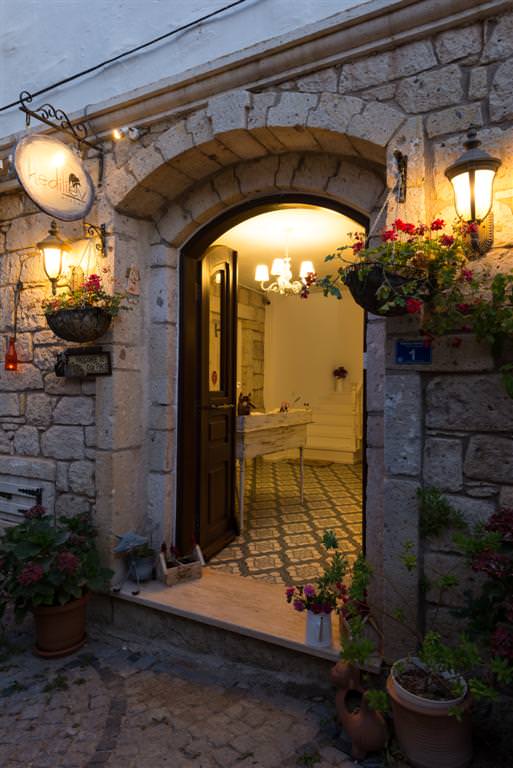 Alaçatı’da Bir Güzel Butik Otel : Kedili Ev
