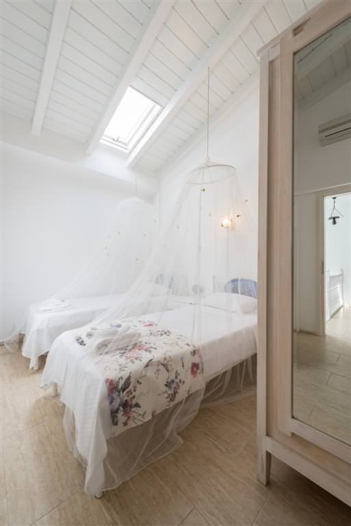 Alaçatı’da Bir Güzel Butik Otel : Kedili Ev