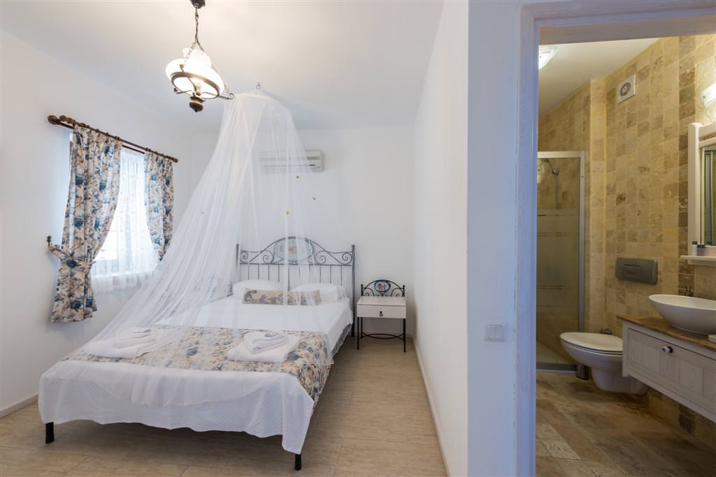 Alaçatı’da Bir Güzel Butik Otel : Kedili Ev