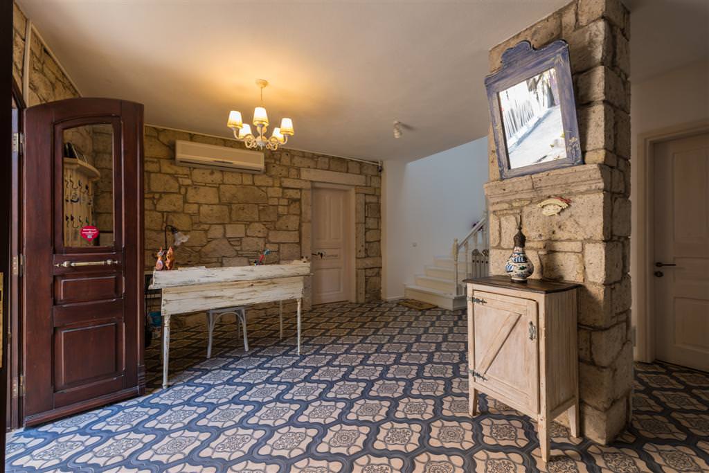 Alaçatı’da Bir Güzel Butik Otel : Kedili Ev